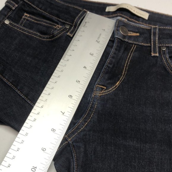 LIKE NEW RICH & SKINNY JEANS 26x29 ⭐️ - Picture 8 of 12